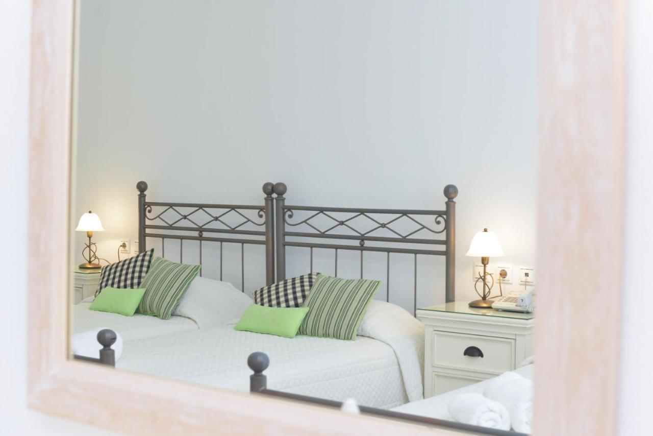Hotel Efrosini Platis Gialos  Exterior photo